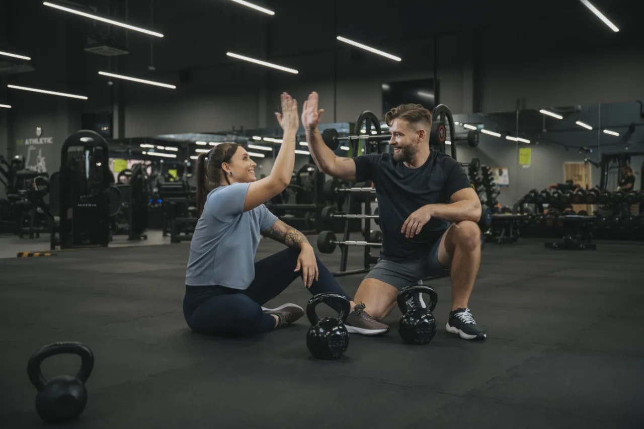 Gdzie znaleźć najlepsze kluby CrossFit w Warszawie dla każdego?